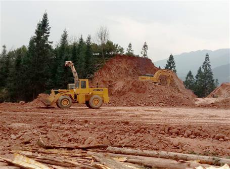 打贏脫貧攻堅戰(zhàn)：我們一直在路上