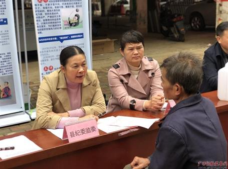 每一本卷宗都是漂亮答案——記廣西勤廉榜樣、梧州市紀(jì)委監(jiān)委第五監(jiān)督檢查室主任李世群