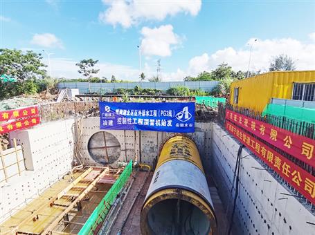 冶建第三分公司?？谑许椖恐?5噸超徑頂管機精準(zhǔn)定位